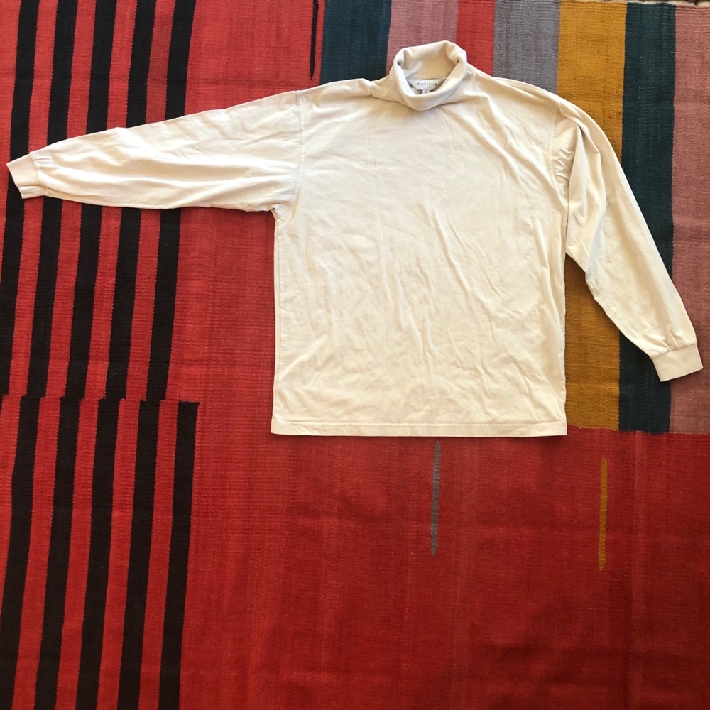 Van Huesen Off-White Turtleneck